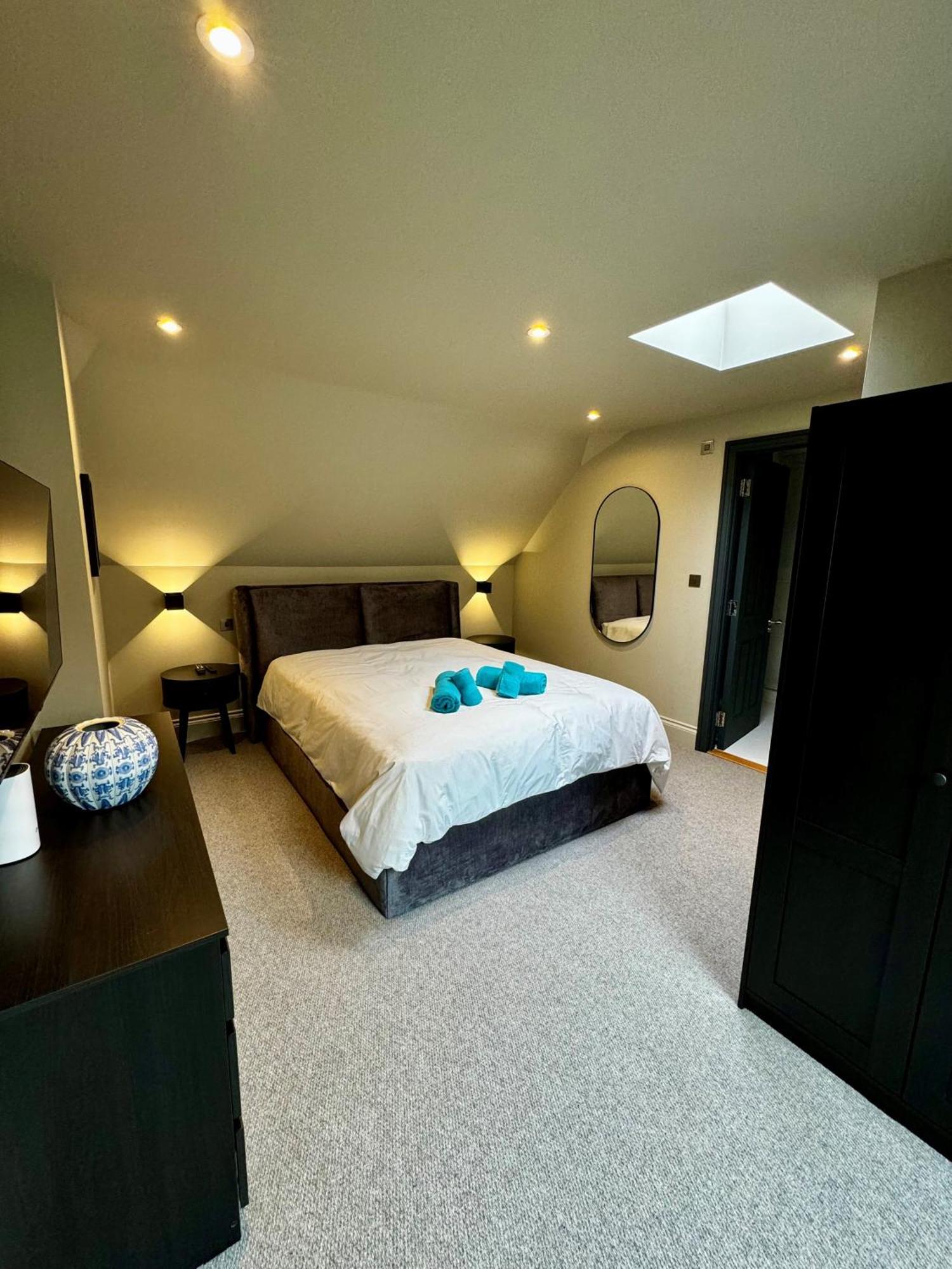 Romeo'S Arch High End Luxury In Centre Of Stratford With Parking Stratford-upon-Avon Exterior foto